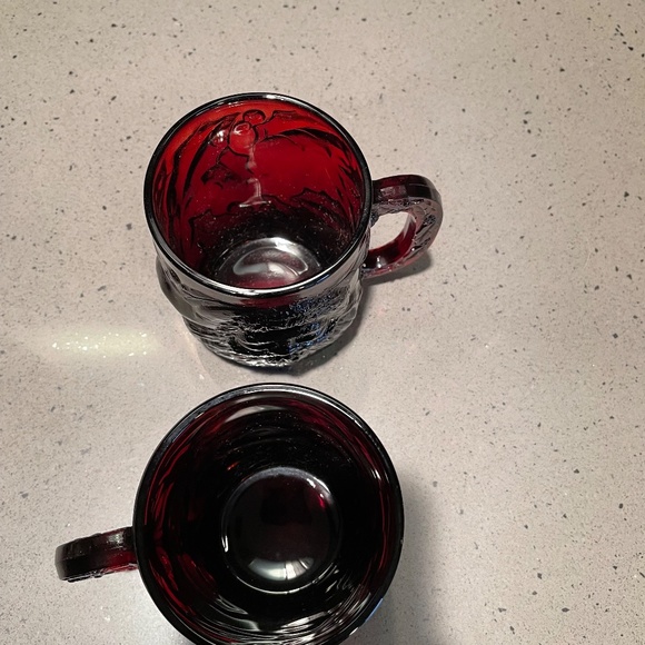 2 vintage Arcoroc Ruby Red Santa glass mugs - Picture 5 of 6